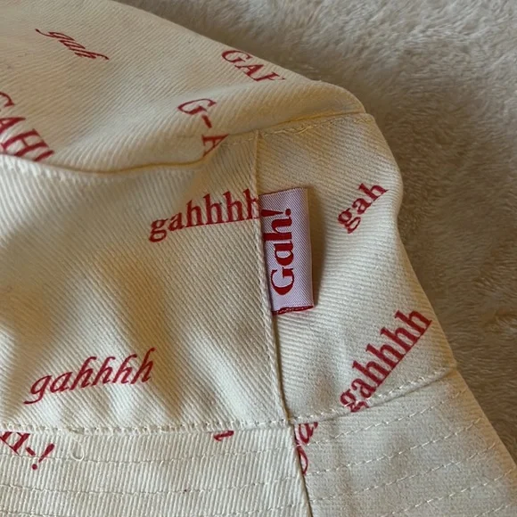 Lisa Says Gah - Britt Bucket Hat - Picture 2 of 9